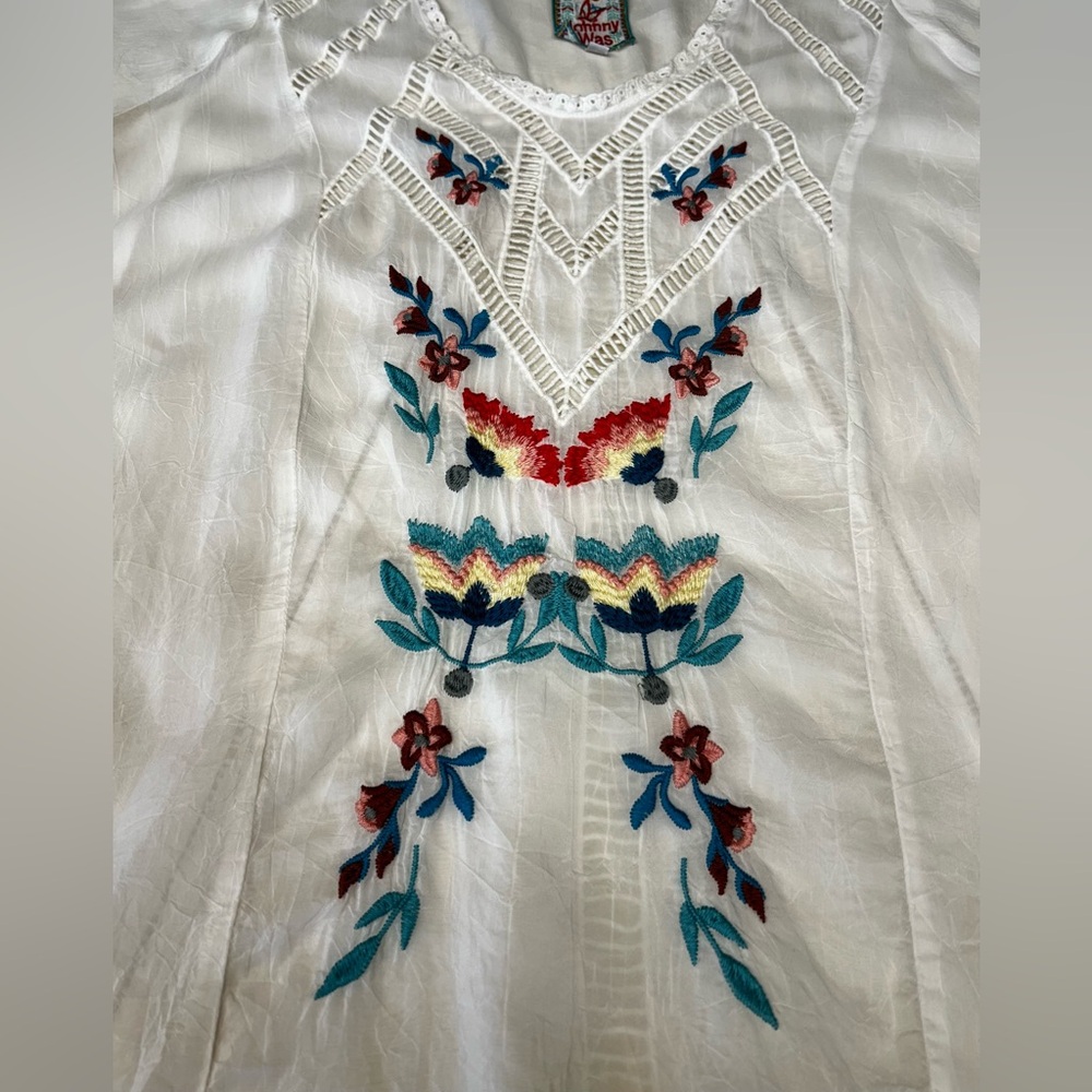 JOHNNY WAS Floral Embroidered Cupra Rayon Swing Top Blouse Tunic White Sz S Boho - Picture 6 of 13
